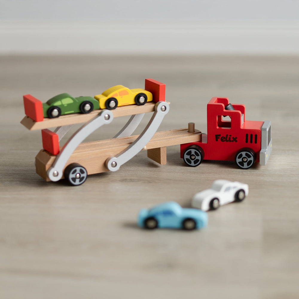 Autotransporter Spielzeug Holz mit Personalisierung - Rot - Muckelmeister