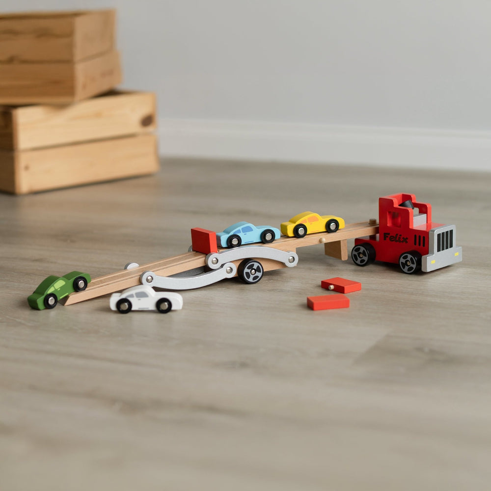Autotransporter Spielzeug Holz mit Personalisierung - Rot - Muckelmeister