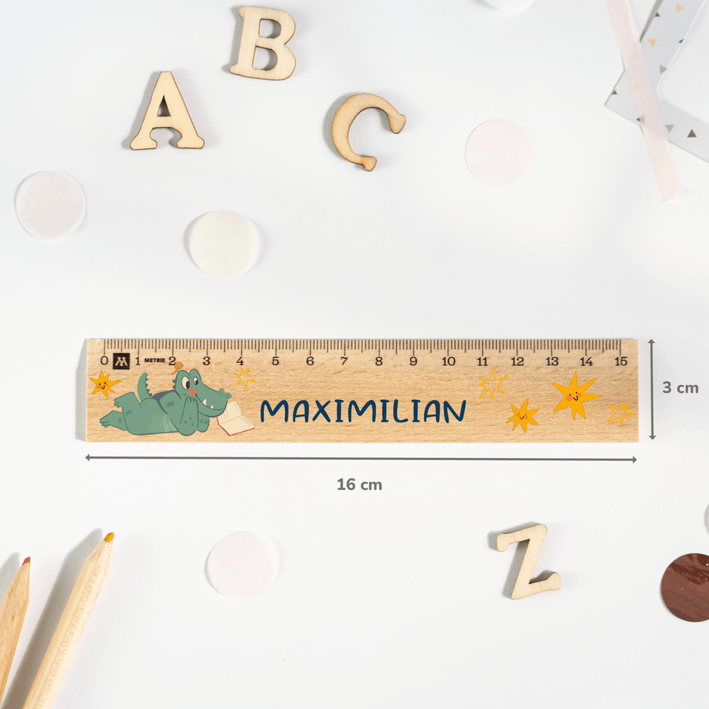 Personalisiertes Holz-Lineal mit Namen – Cooles Skateboard Krokodil - Muckelmeister