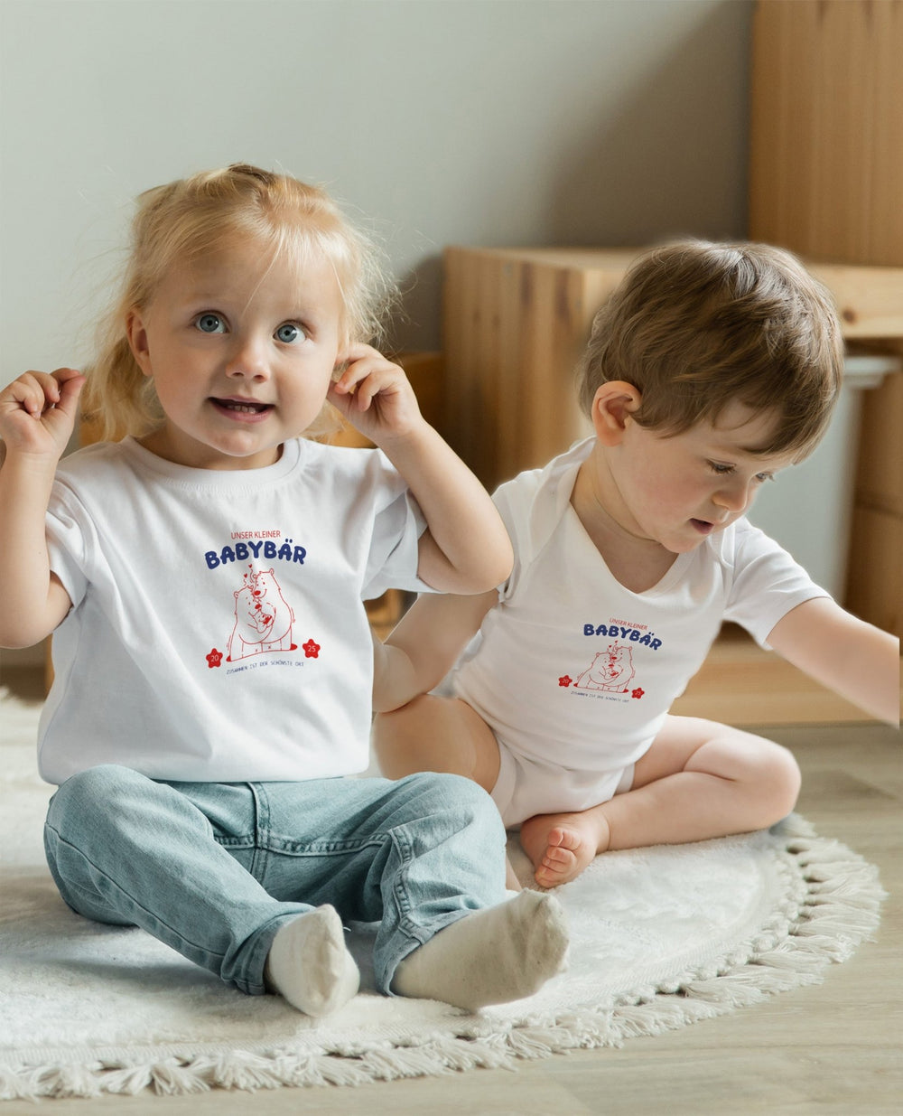 Klassischer Babystrampler und Klassisches T-Shirt kurzärmlig - Unser kleiner Babybär - Muckelmeister