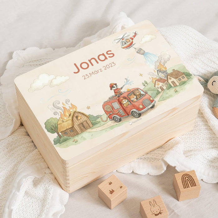 Die erste eigene Schatztruhe: Erinnerungsboxen aus Holz verschenken
