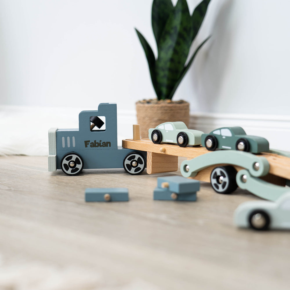 Autotransporter Spielzeug Holz mit Personalisierung - Muckelmeister