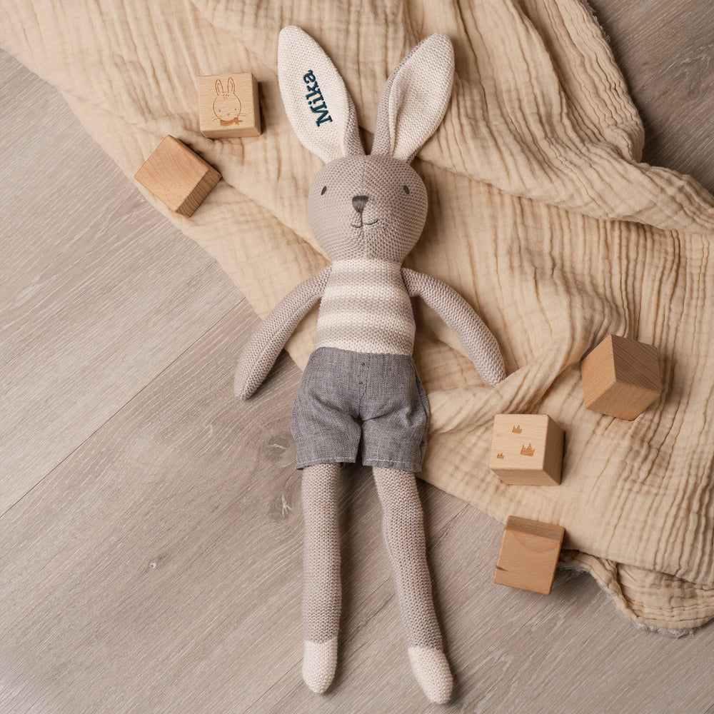 Personalisiertes Kuscheltier Hase 