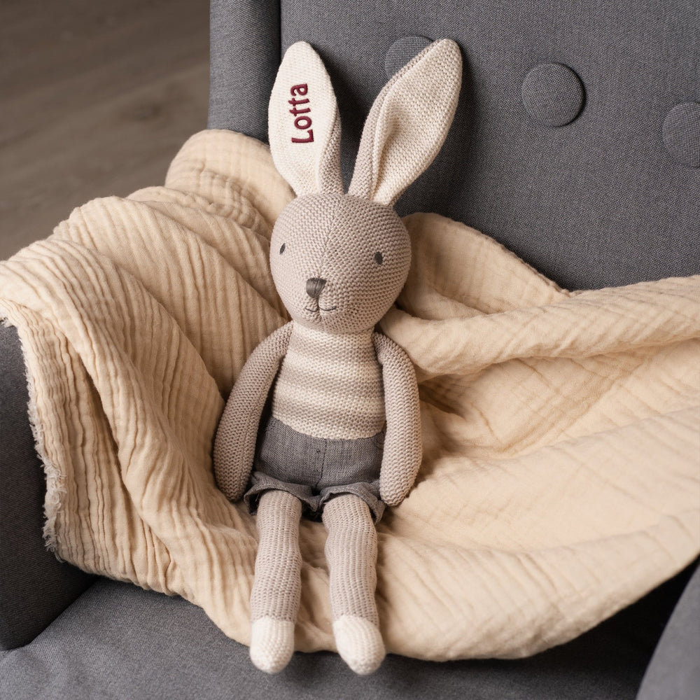 Personalisiertes Kuscheltier Hase 