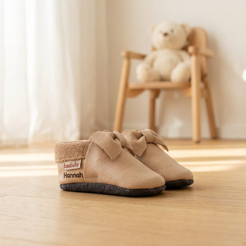 Personalisierte Krabbelschuhe – Piruetice Puder