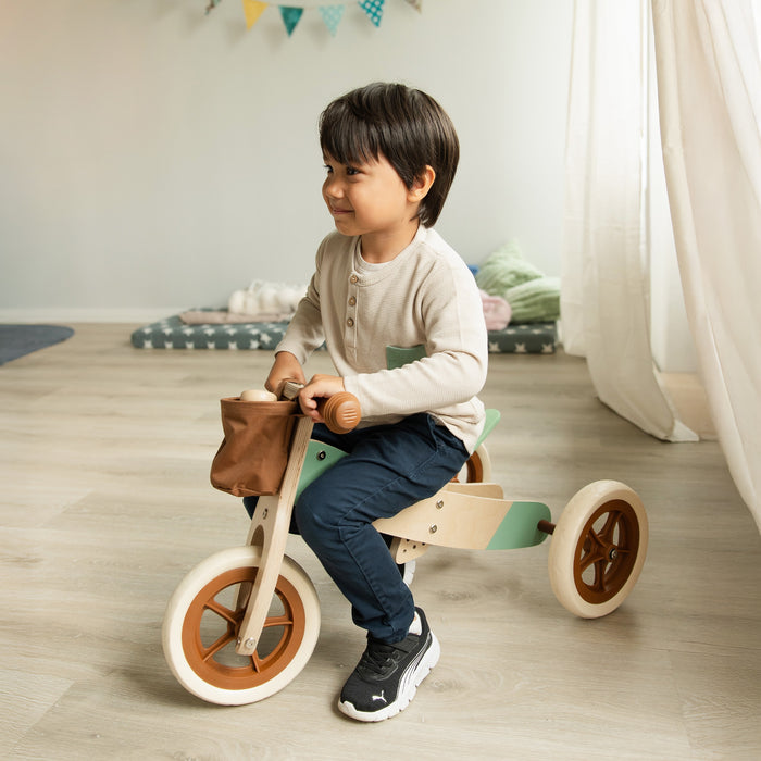 Holzspielzeug für Kinder ab 2 Jahren lässt die Fantasie wachsen