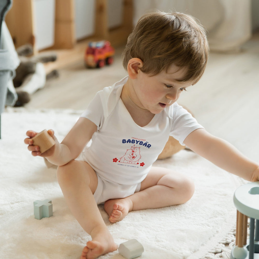 Klassischer Babystrampler und Klassisches T-Shirt kurzärmlig - Unser kleiner Babybär - Muckelmeister