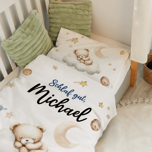 Personalisierter Bettbezug - Bettdecke 100x35cm - schlafendes Bärchen