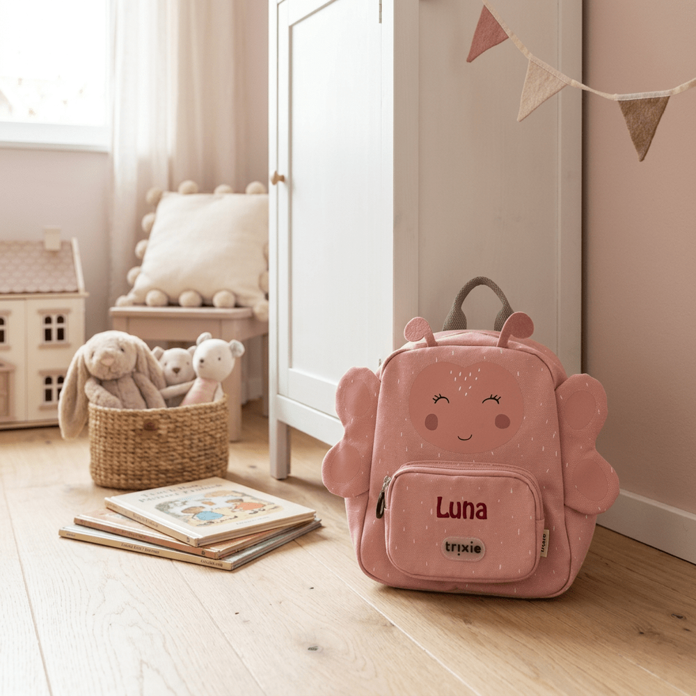 Personalisierter Kinderrucksack mit Name – Löwe, Dino oder Schmetterling | Stick - Muckelmeister