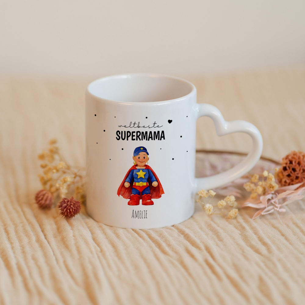 Personalisierte Tasse mit Herzhenkel- Supermama Superpapa - Muckelmeister