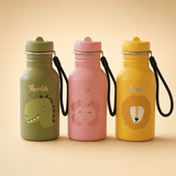 TRIXIE Trinkflasche personalisiert mit Gravur - Löwe, Dino und Schmetterling 350ml - Geschenk zur Einschulung - Muckelmeister