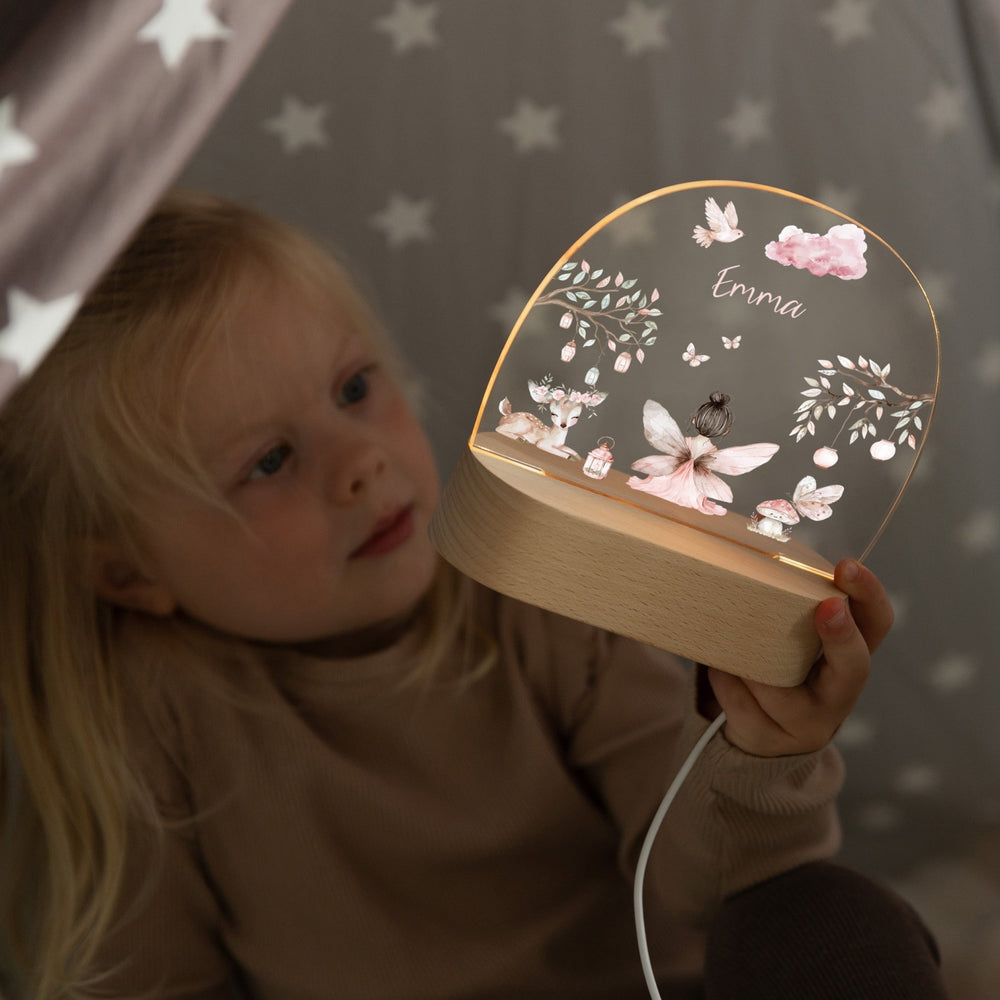 LED Nachtlicht Kinder personalisiert - Fee sitzend - Muckelmeister