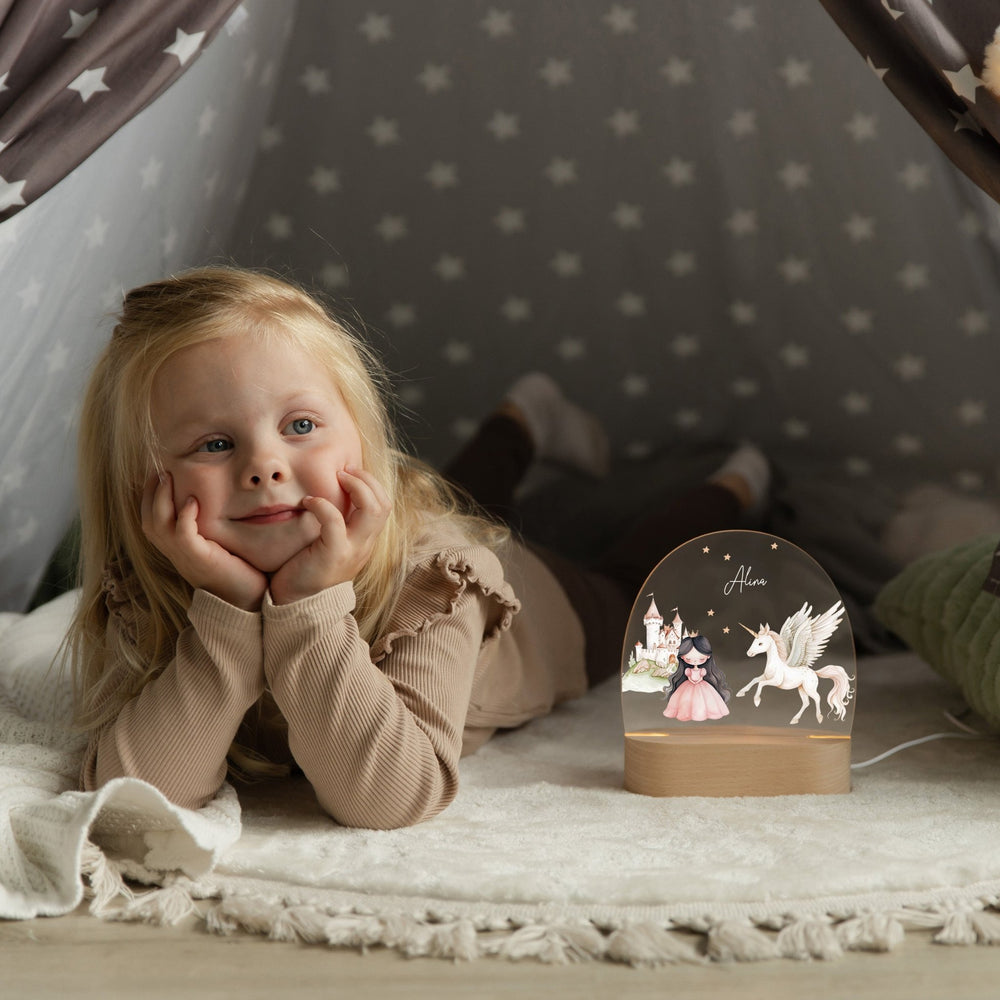 LED Nachtlicht Kinder personalisiert - Prinzessin braun mit Einhorn - Muckelmeister