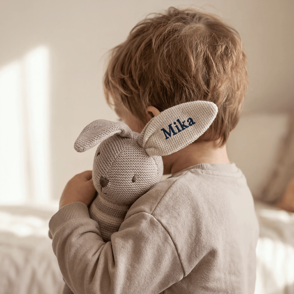 Personalisiertes Kuscheltier Hase 