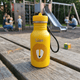 TRIXIE Trinkflasche personalisiert mit Gravur - Löwe, Dino und Schmetterling 350ml - Muckelmeister