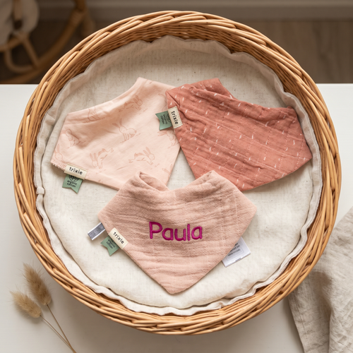 TRIXIE Personalisiertes Lätzchen mit Namen - 3er Pack Hase | Stick